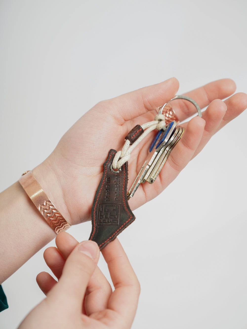Sumud Stories™ Watan Leather Key Hanger – HirbawiUSA
